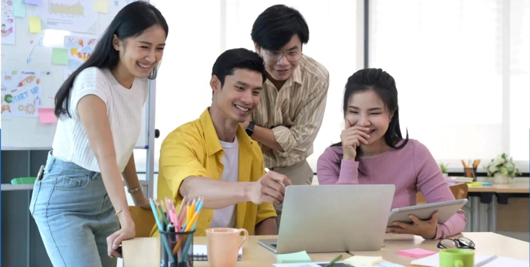 Student engaging with online learning materials